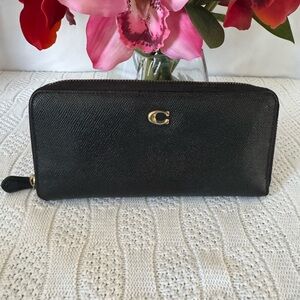 Coach Continental wallet in crossgrain leather